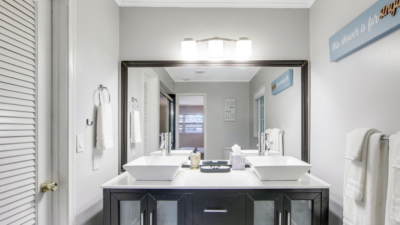Photo of Bathroom in Florida Gardens
