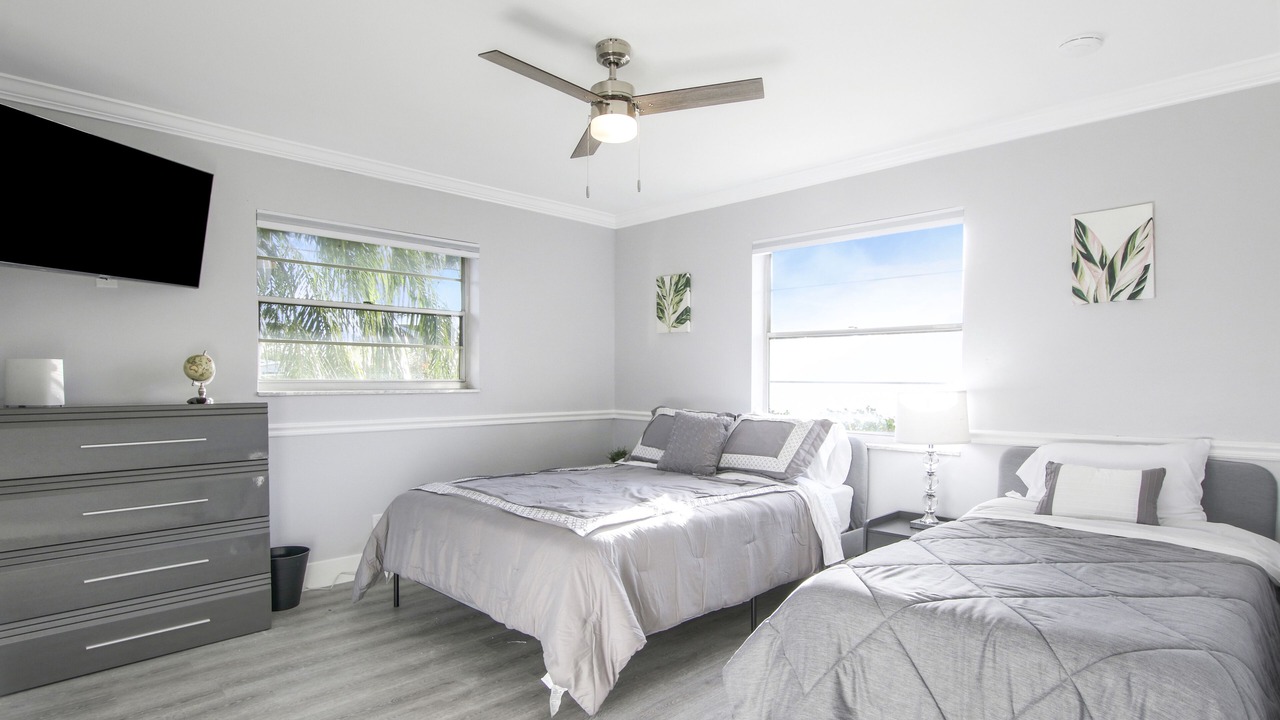 Photo of Bedroom in Florida Gardens
