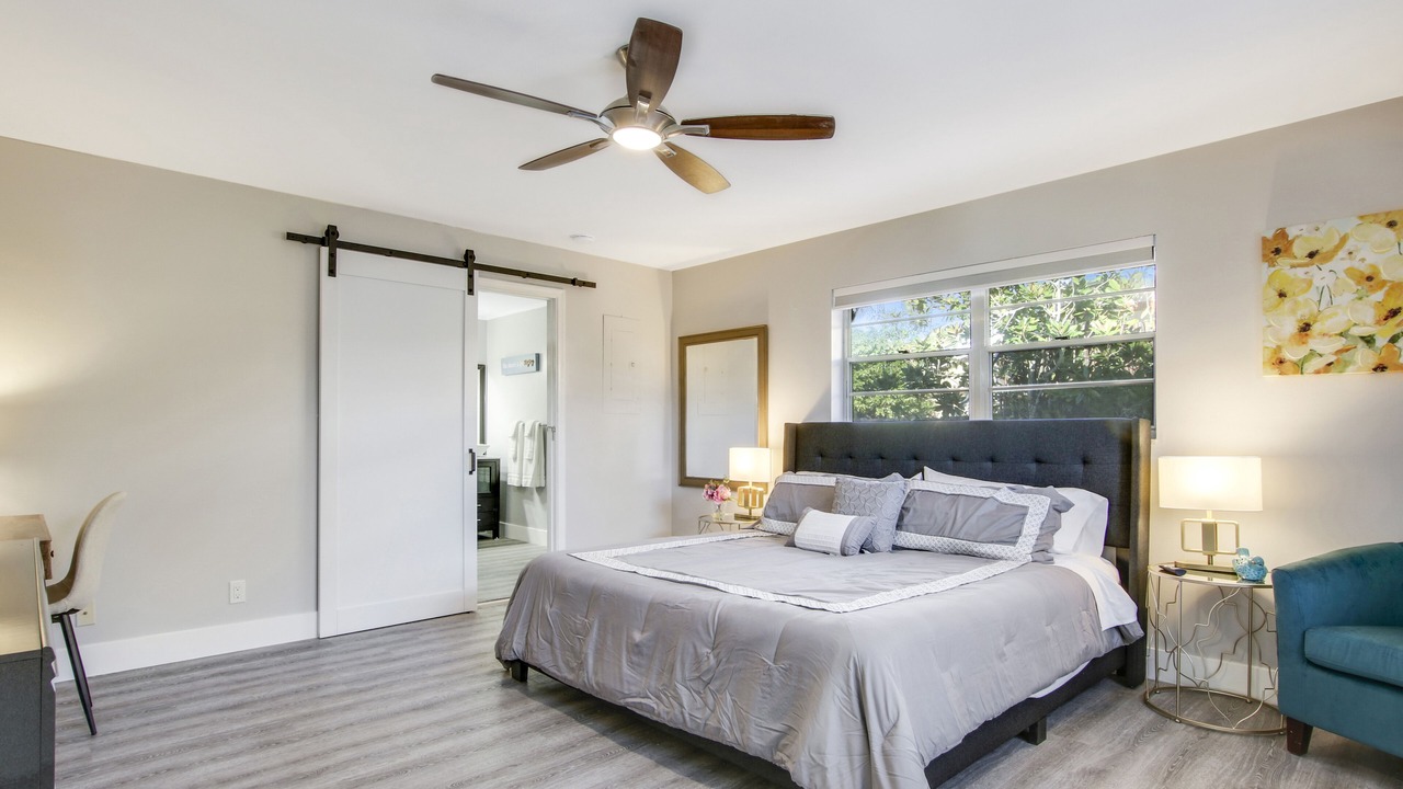 Photo of Bedroom in Florida Gardens