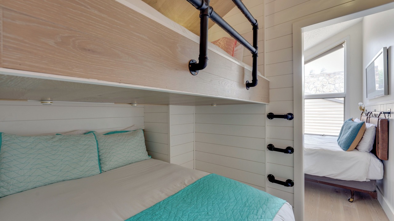 Photo of Bedroom in Silvercreek