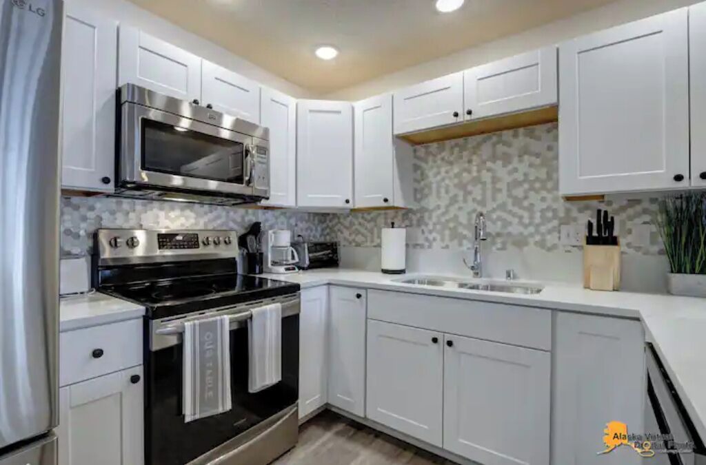 Photo of Kitchen in Midtown Anchorage