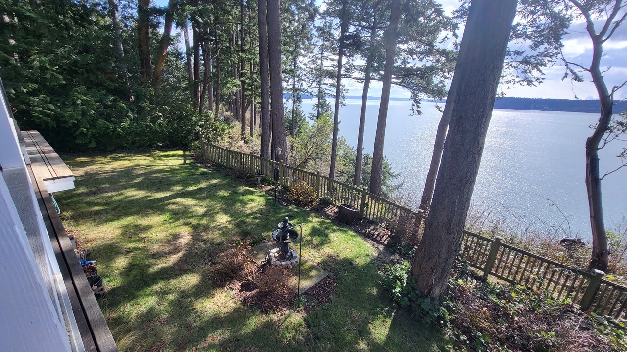 Photo of Patio Balcony in Camano Island