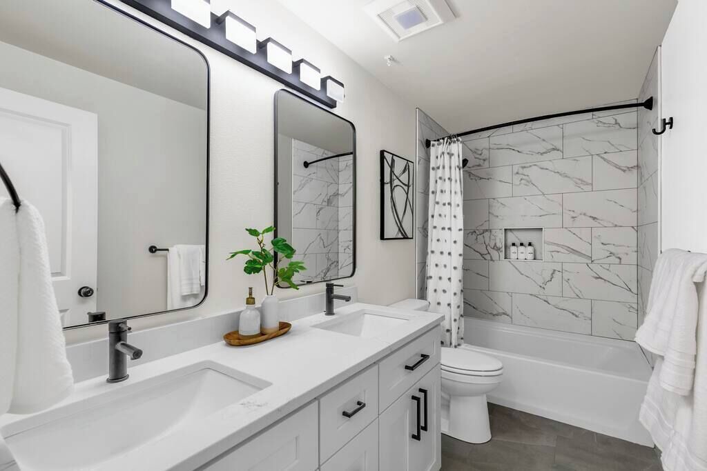 Photo of Bathroom in Inglewood-Finn Hill