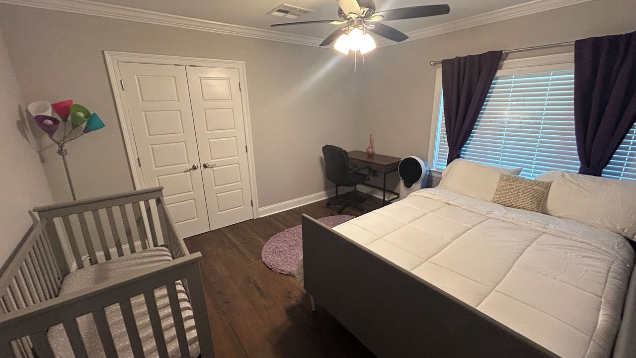 Photo of Bedroom in Lobdell/Woodale