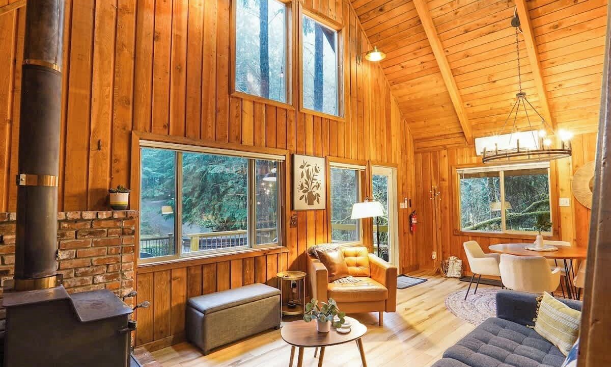Photo of Livingroom in Glacier