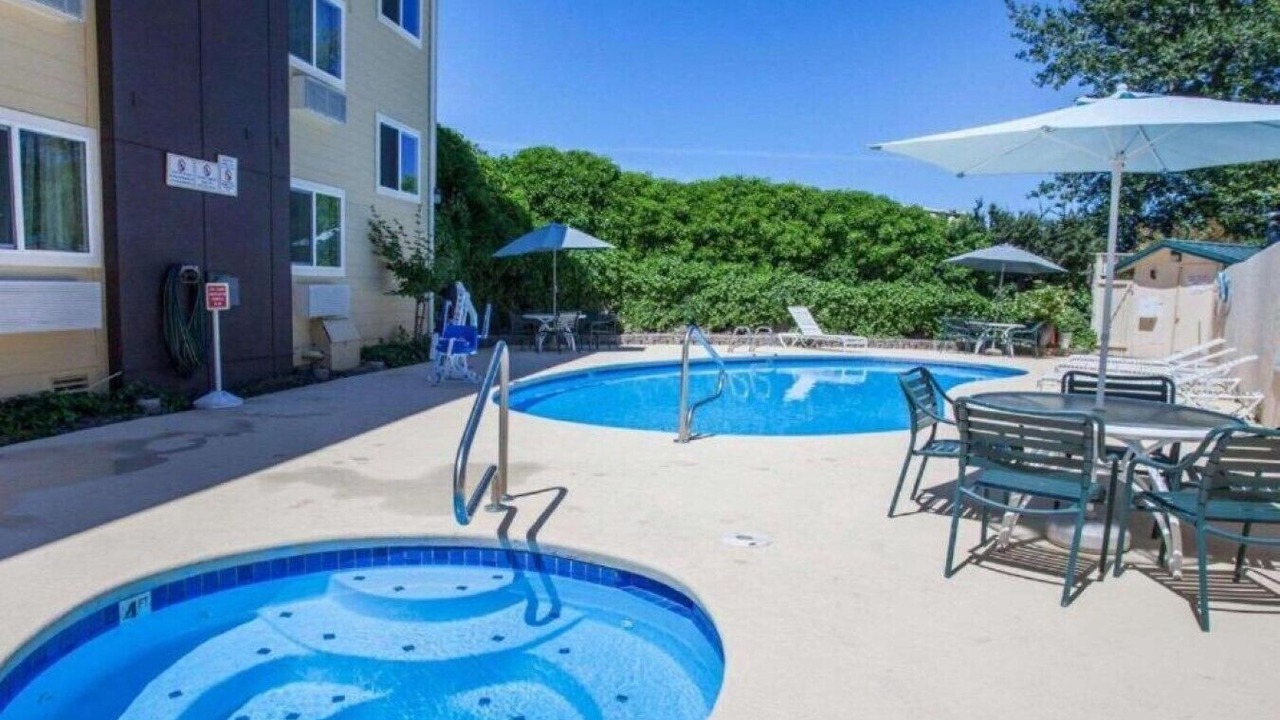 Photo of Outdoor in Totem Lake
