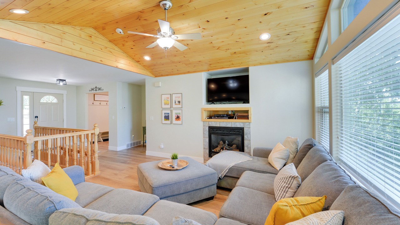 Photo of Livingroom in Star Valley Ranch