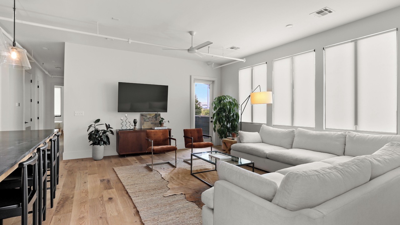 Photo of Livingroom in Lower Garden District