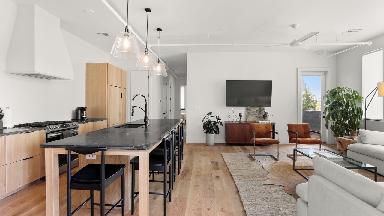 Photo of Livingroom in Lower Garden District