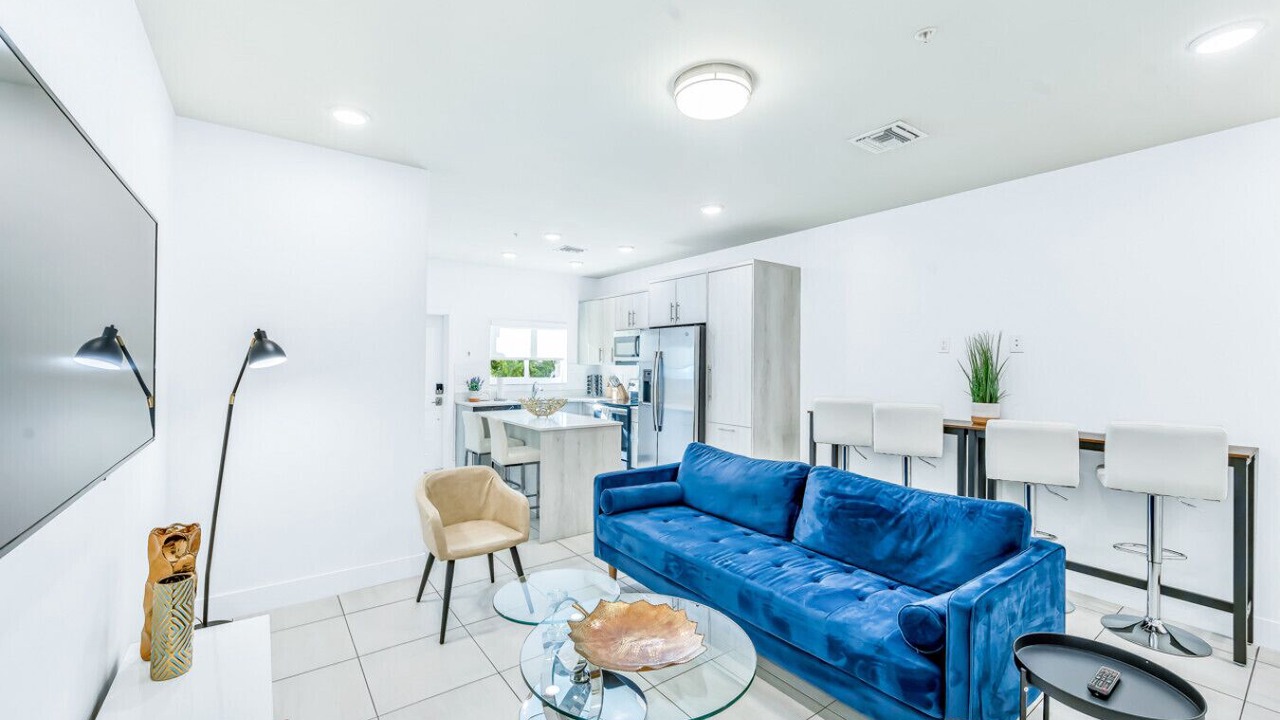 Photo of Livingroom in Lake Worth Corridor