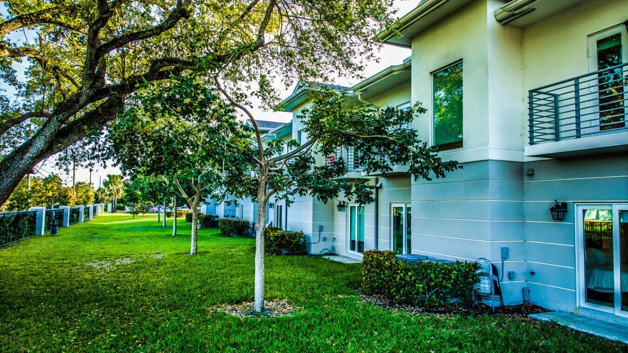 Photo of Others in Lake Worth Corridor