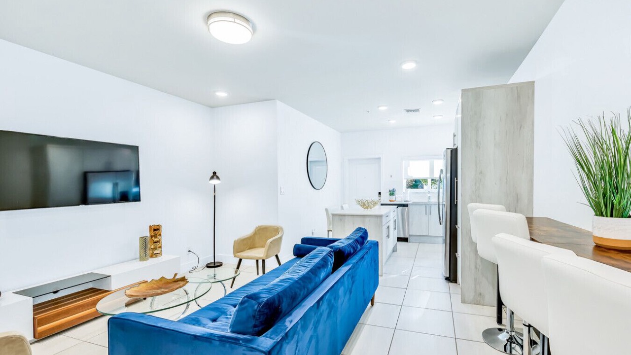Photo of Livingroom in Lake Worth Corridor