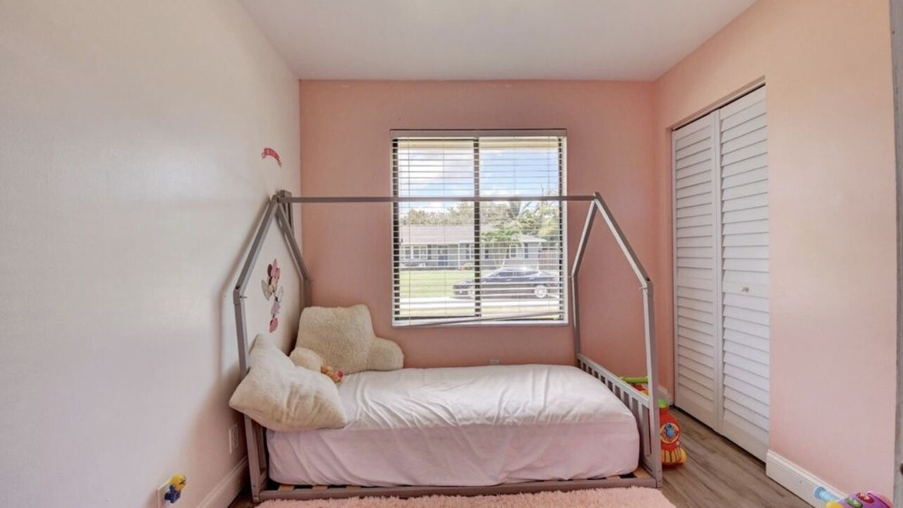 Photo of Bedroom in Lake Worth