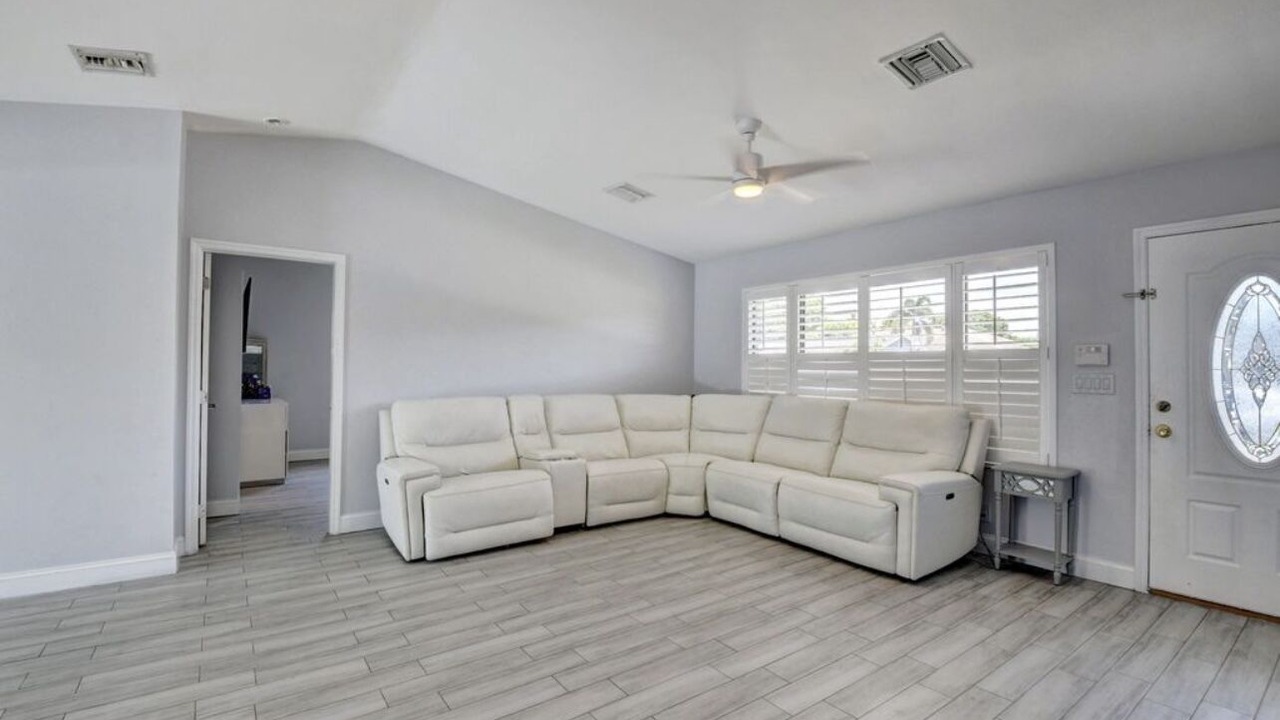 Photo of Livingroom in Lake Worth