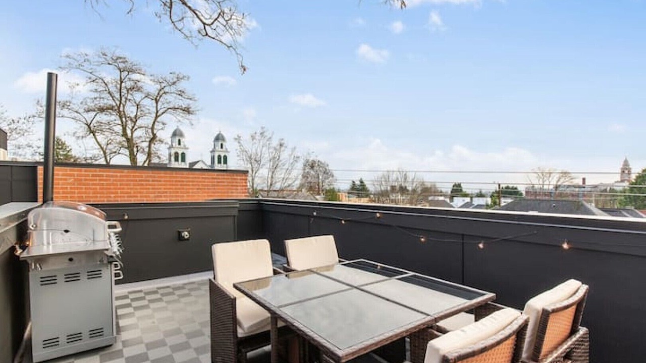Photo of Outdoor in Minor