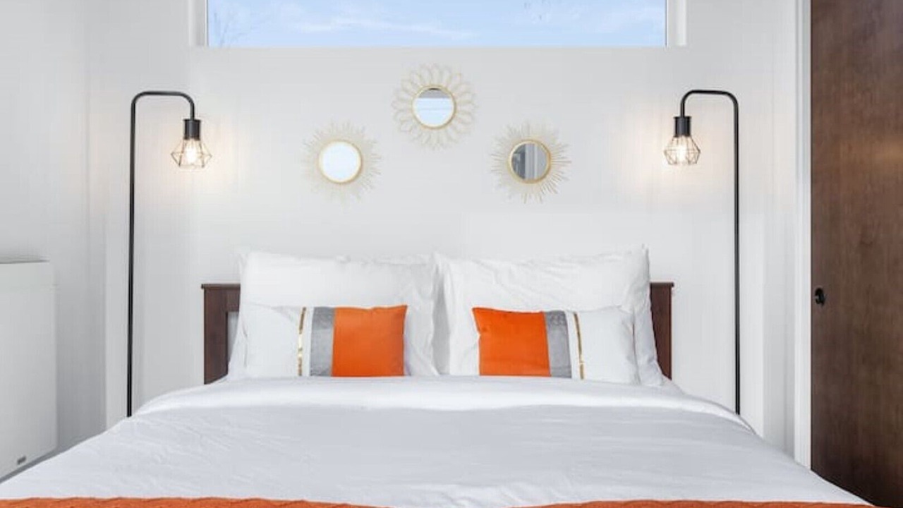 Photo of Bedroom in Minor