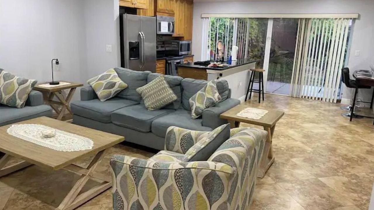 Photo of Livingroom in Lake Worth Corridor