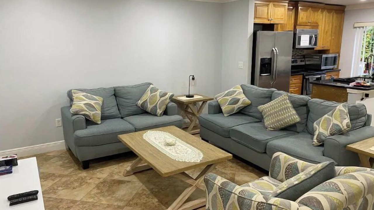 Photo of Livingroom in Lake Worth Corridor