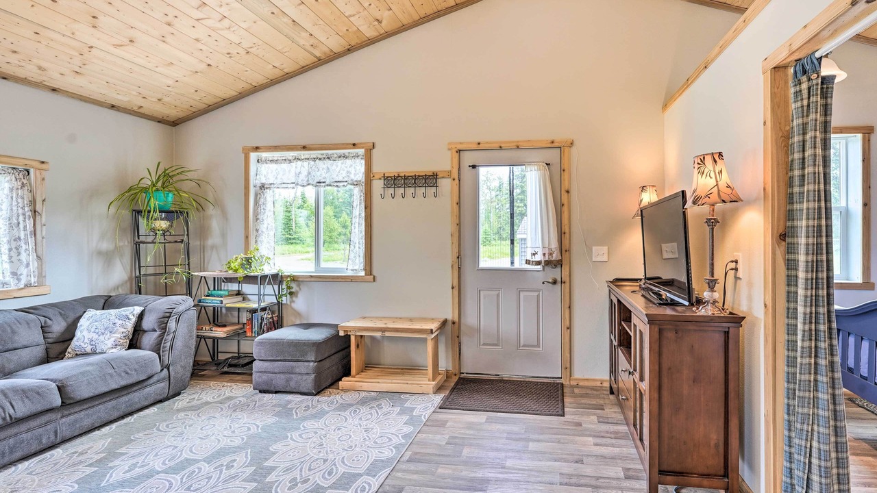 Photo of Bedroom in Ninilchik