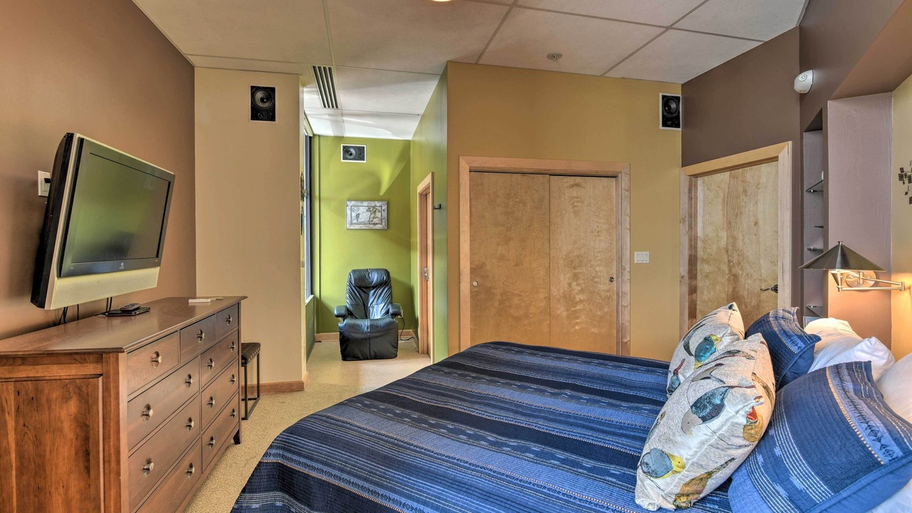 Photo of Bedroom in Downtown Anchorage