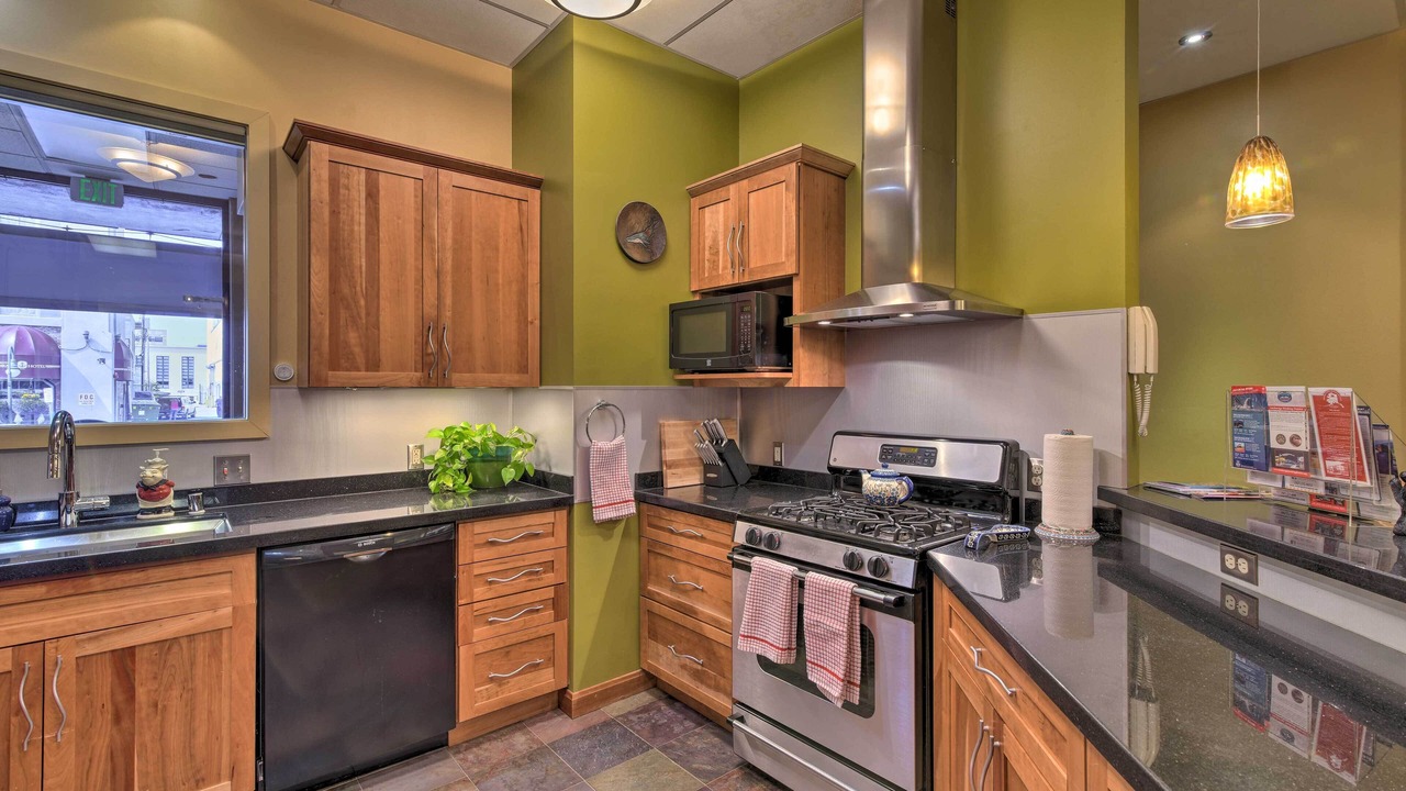 Photo of Kitchen in Downtown Anchorage