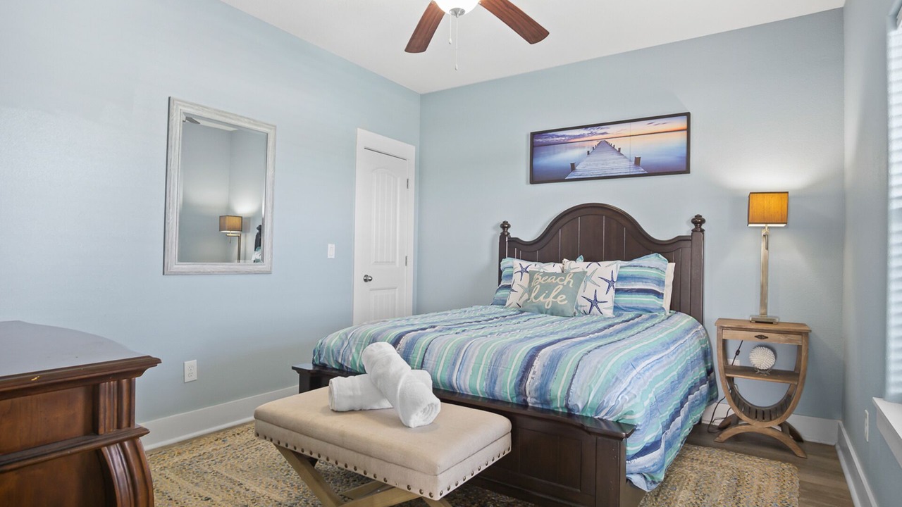 Photo of Bedroom in Crystal Beach