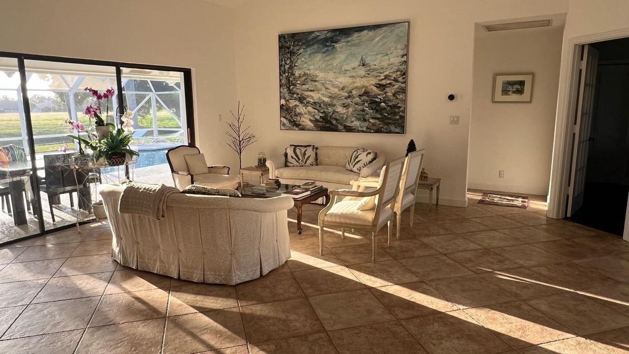 Photo of Livingroom in Greenview Shores