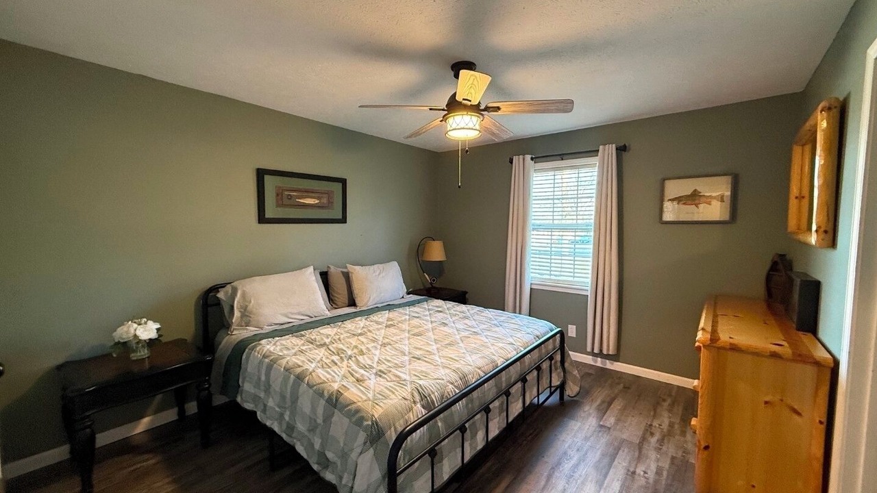 Photo of Bedroom in Flippin