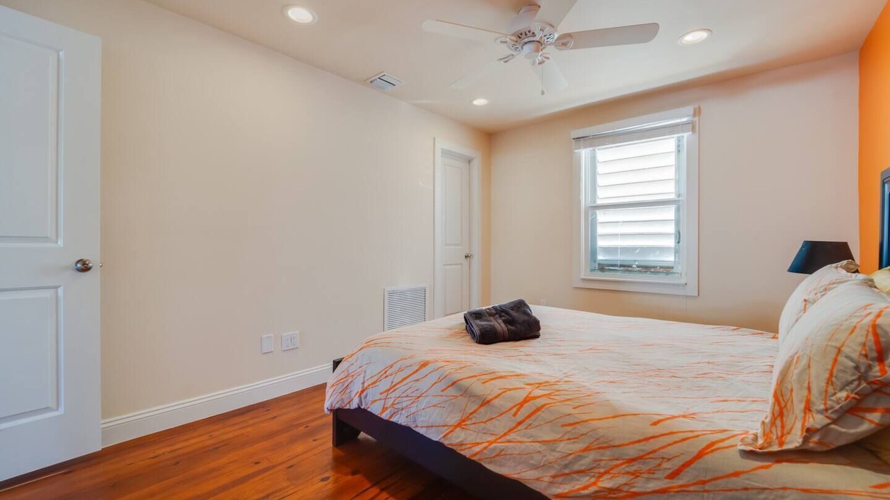 Photo of Bedroom in Lake Ridge