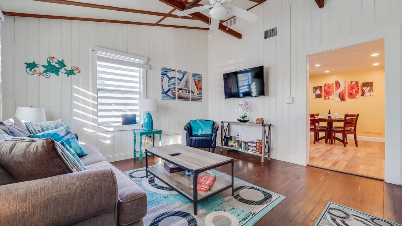 Photo of Livingroom in Lake Ridge