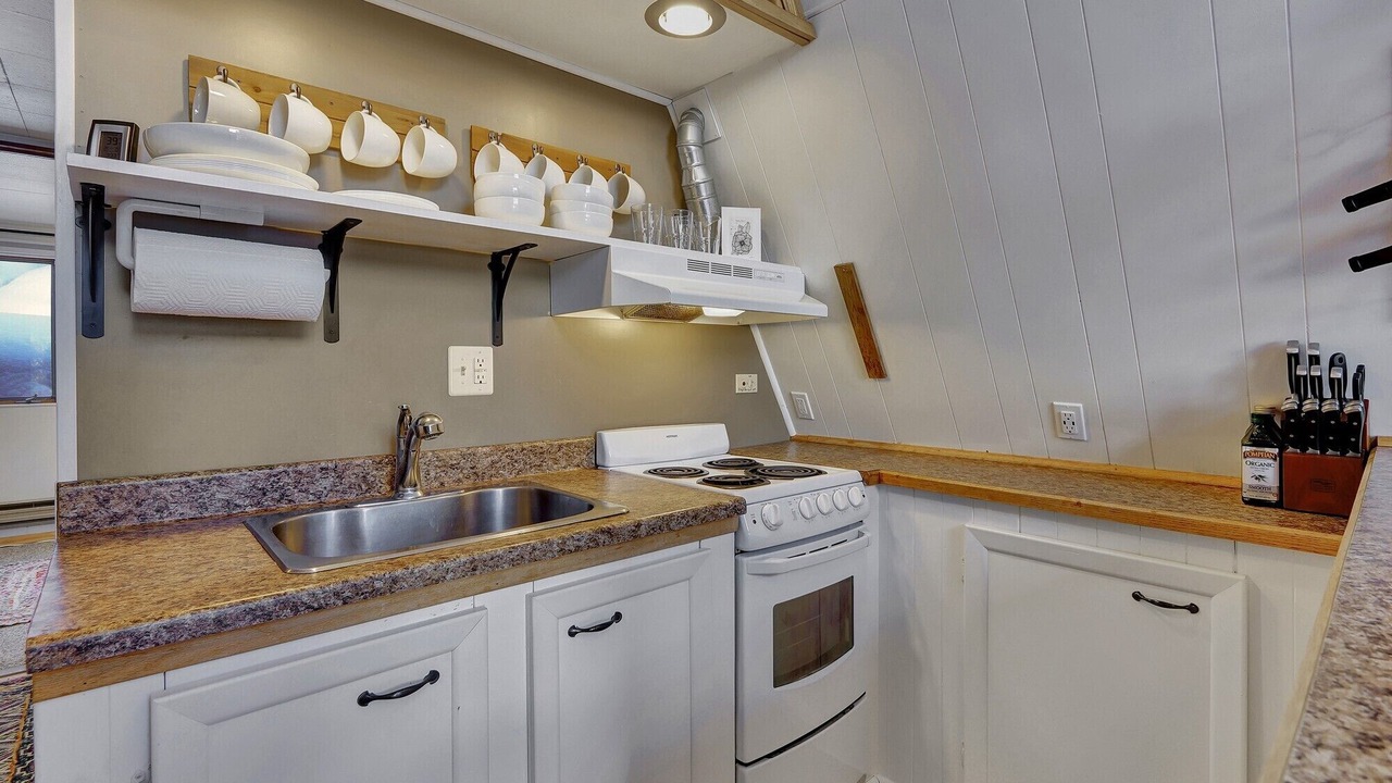 Photo of Kitchen in Alyeska