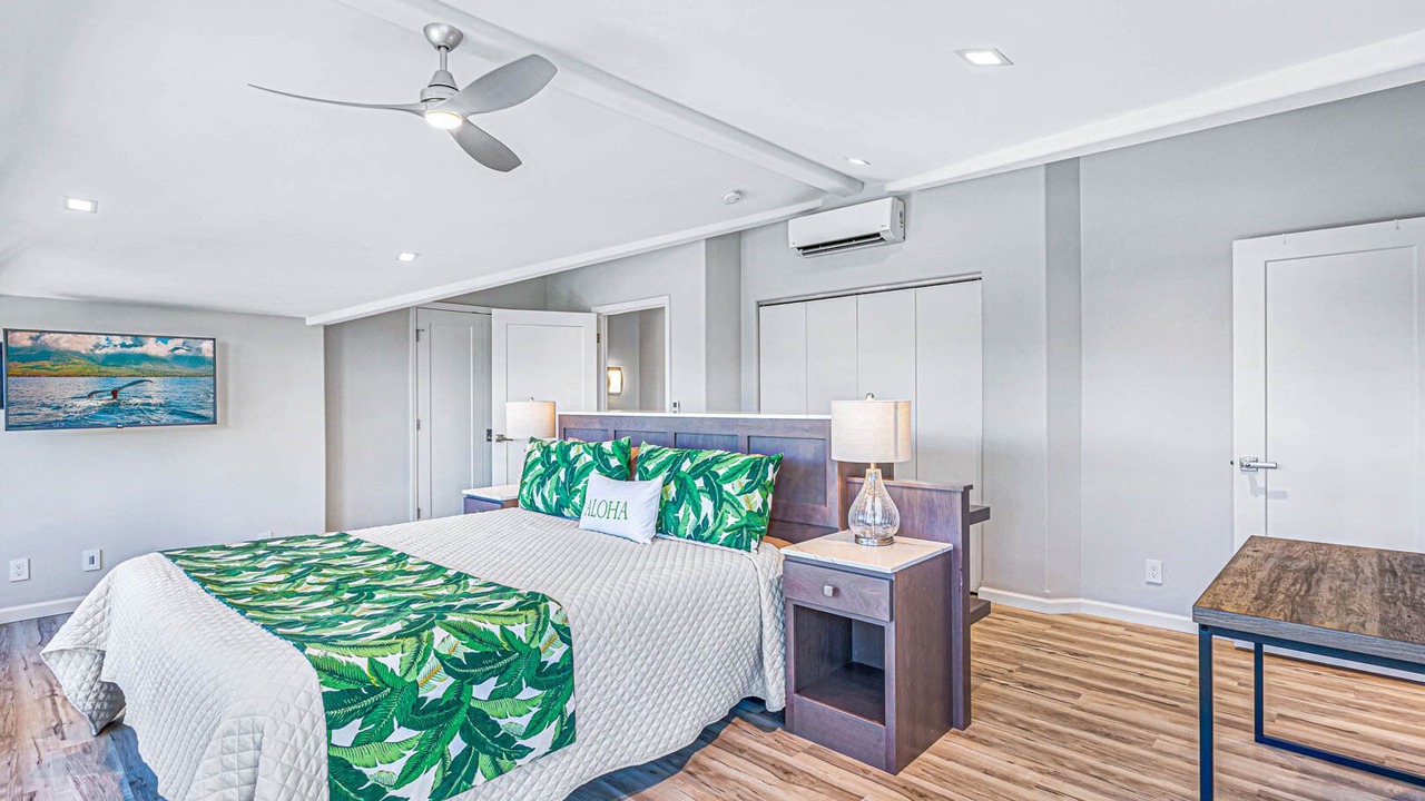 Photo of Bedroom in Historic Lahaina Front Street