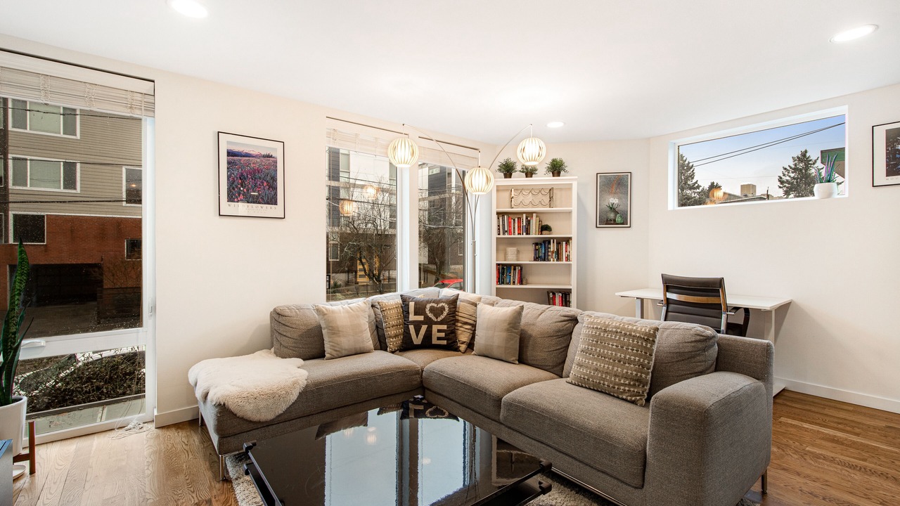 Photo of Livingroom in Fremont