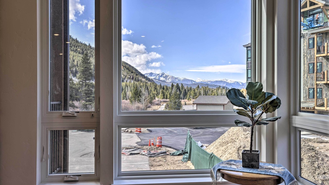 Photo of Bedroom in Lakeside Village
