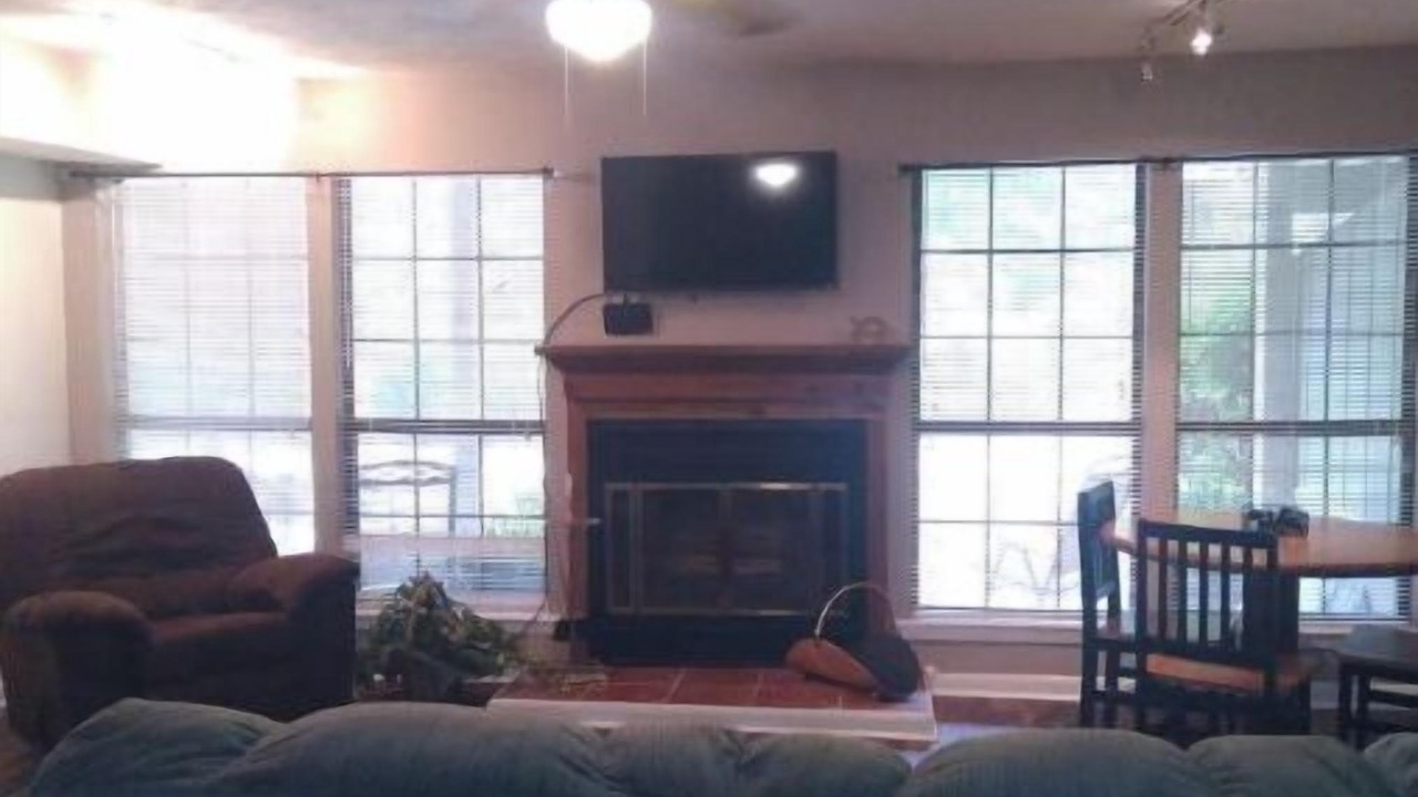 Photo of Livingroom in McComb