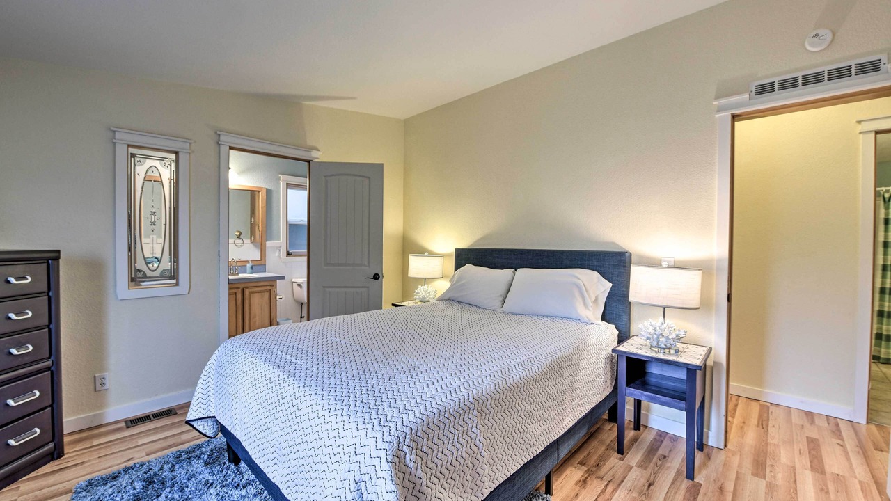 Photo of Bedroom in Poulsbo