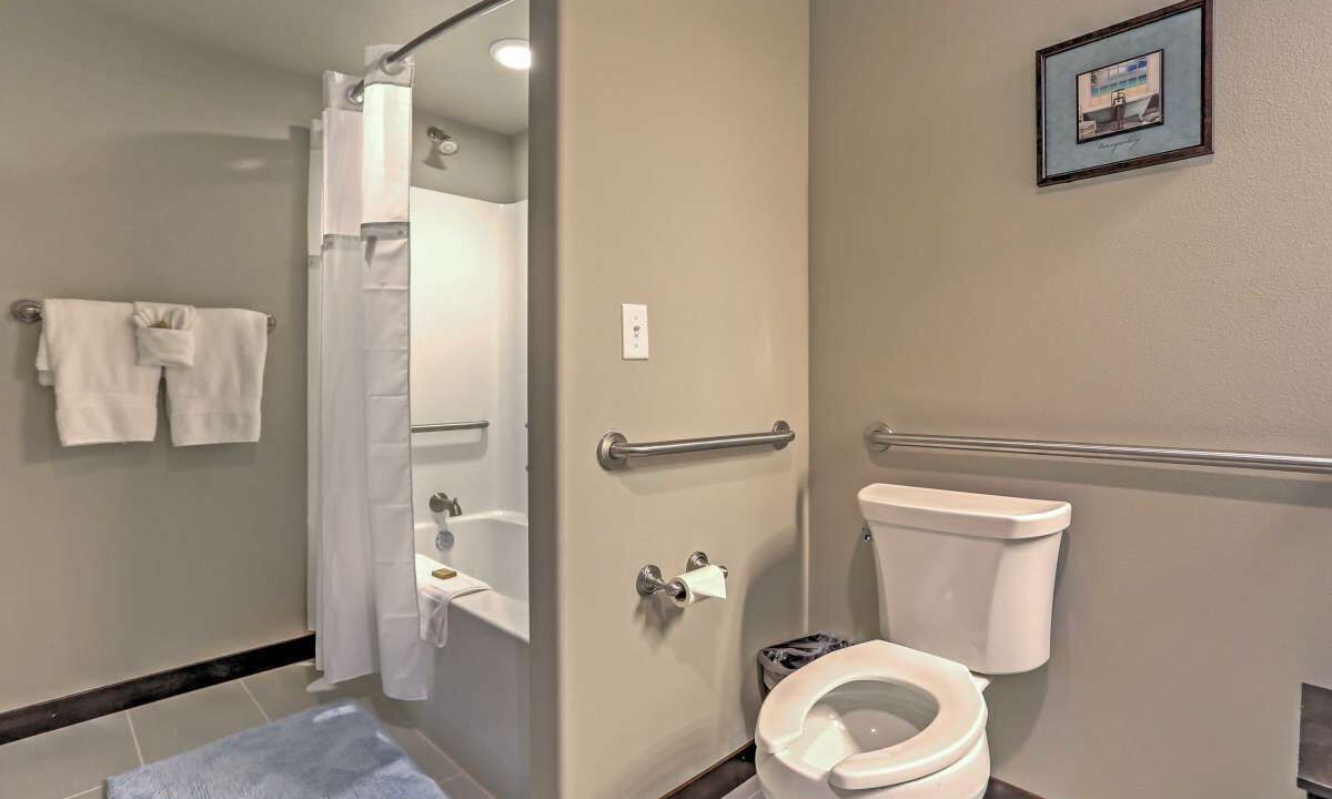 Photo of Bathroom in Wapato Point