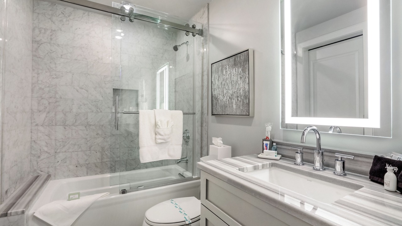 Photo of Bathroom in Arts/Warehouse District