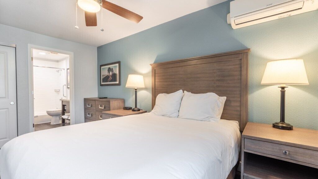 Photo of Bedroom in Anaheim Resort