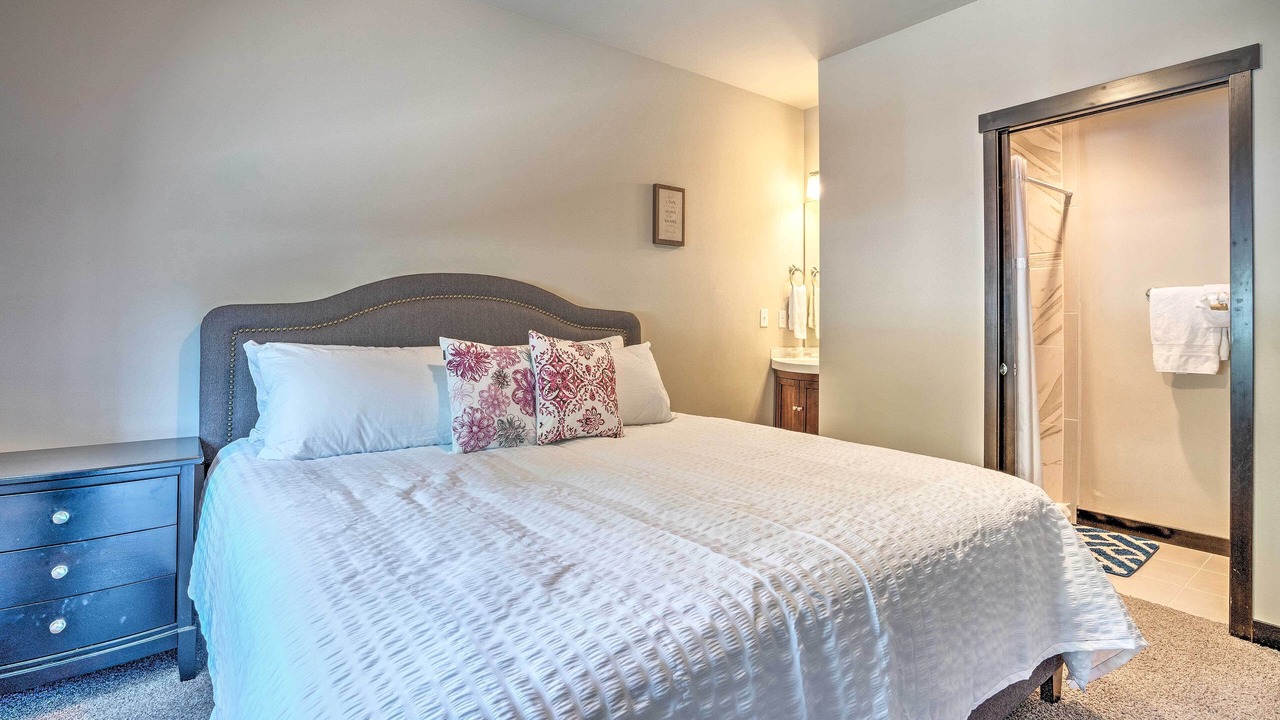 Photo of Bedroom in Wapato Point