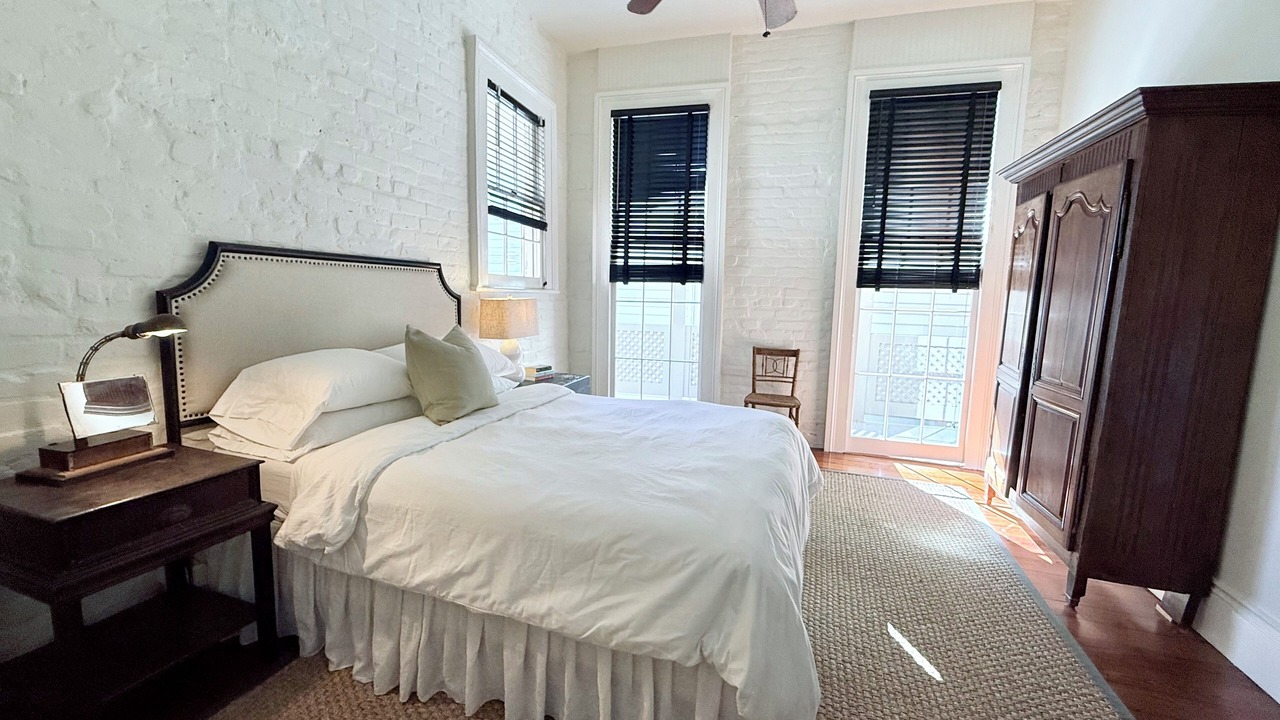 Photo of Bedroom in Lower Garden District