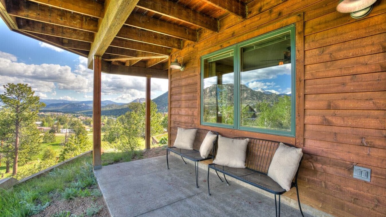 Photo of Patio Balcony in Carriage Hills
