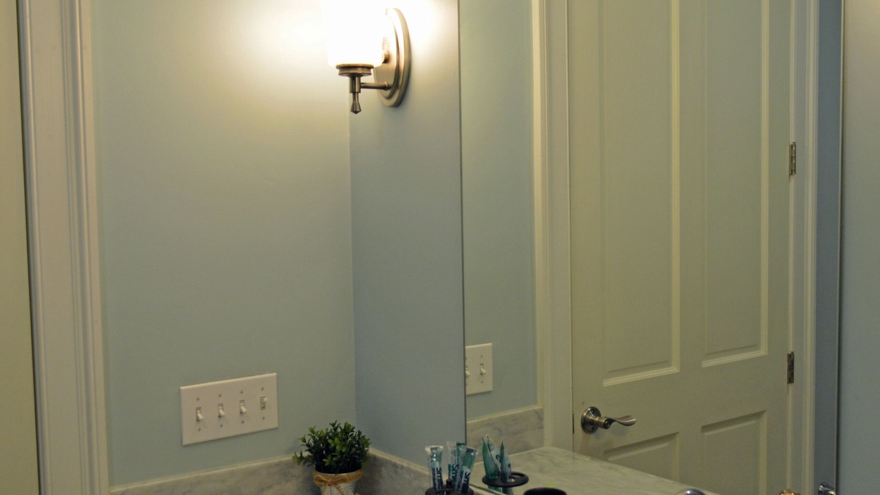 Photo of Bathroom in Arts/Warehouse District
