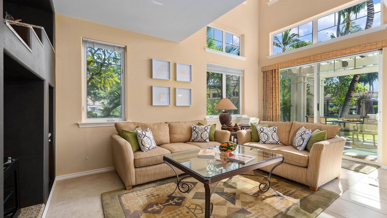 Photo of Livingroom in Waikoloa