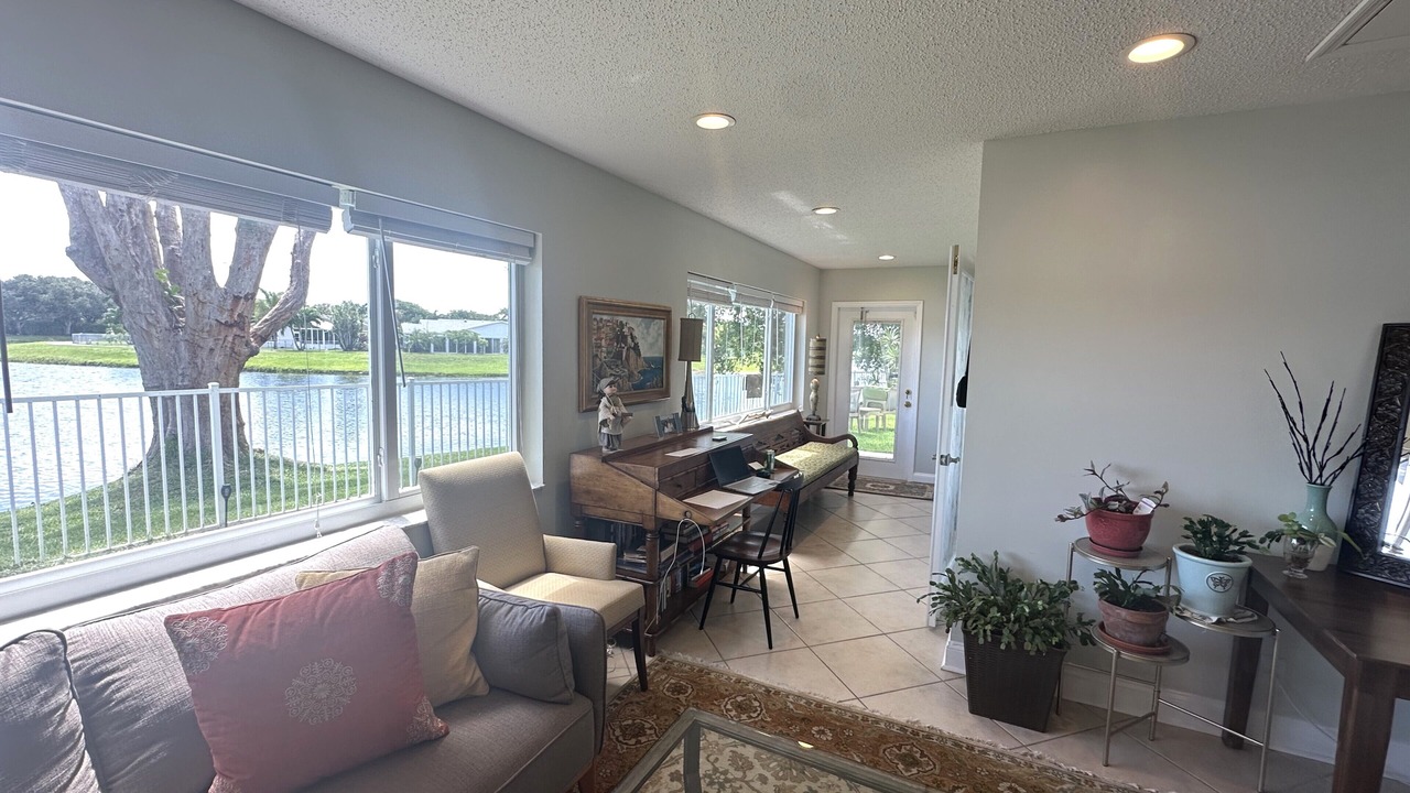 Photo of Livingroom in Boynton Beach