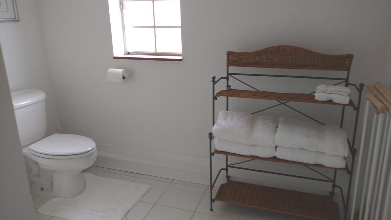 Photo of Bathroom in Marlyville - Fontainebleau