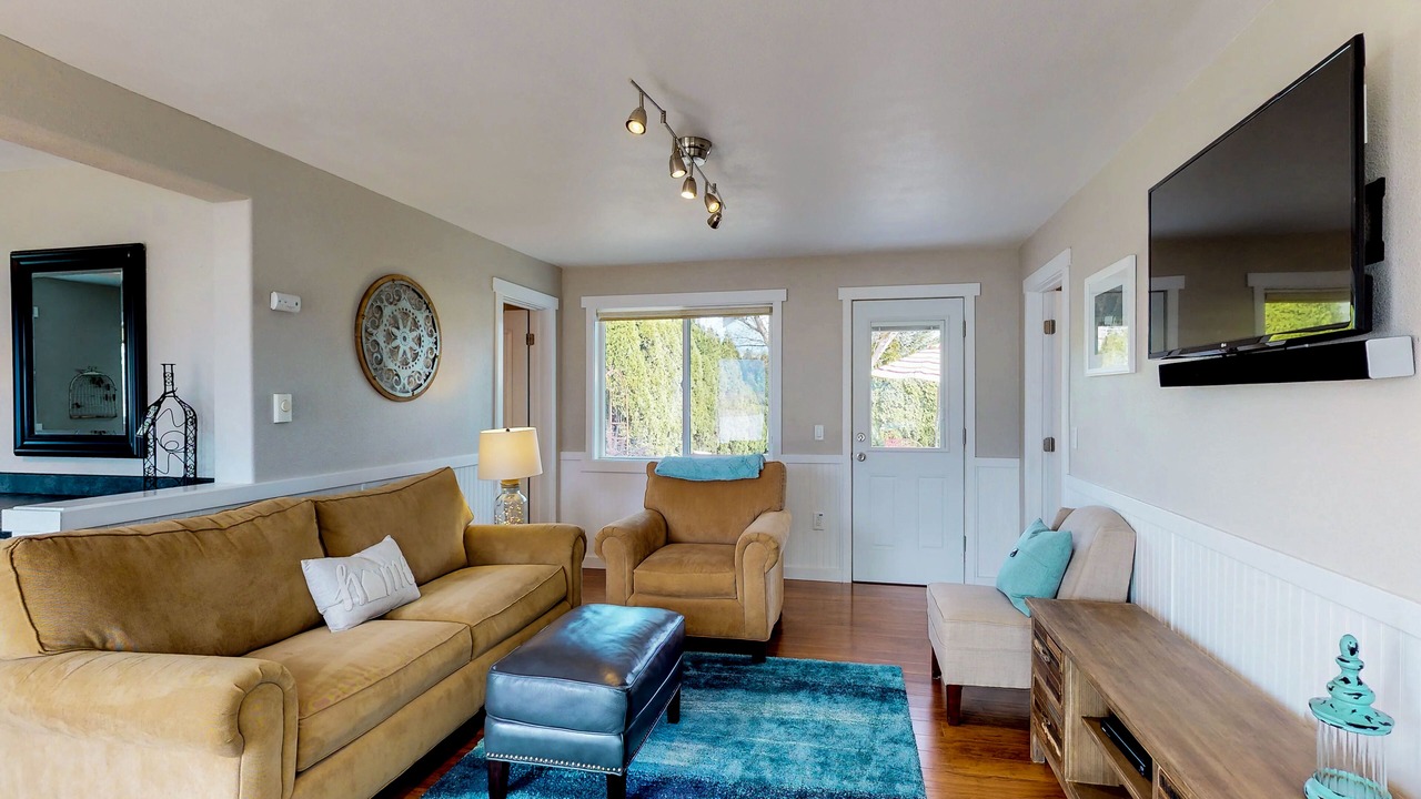 Photo of Livingroom in Manson