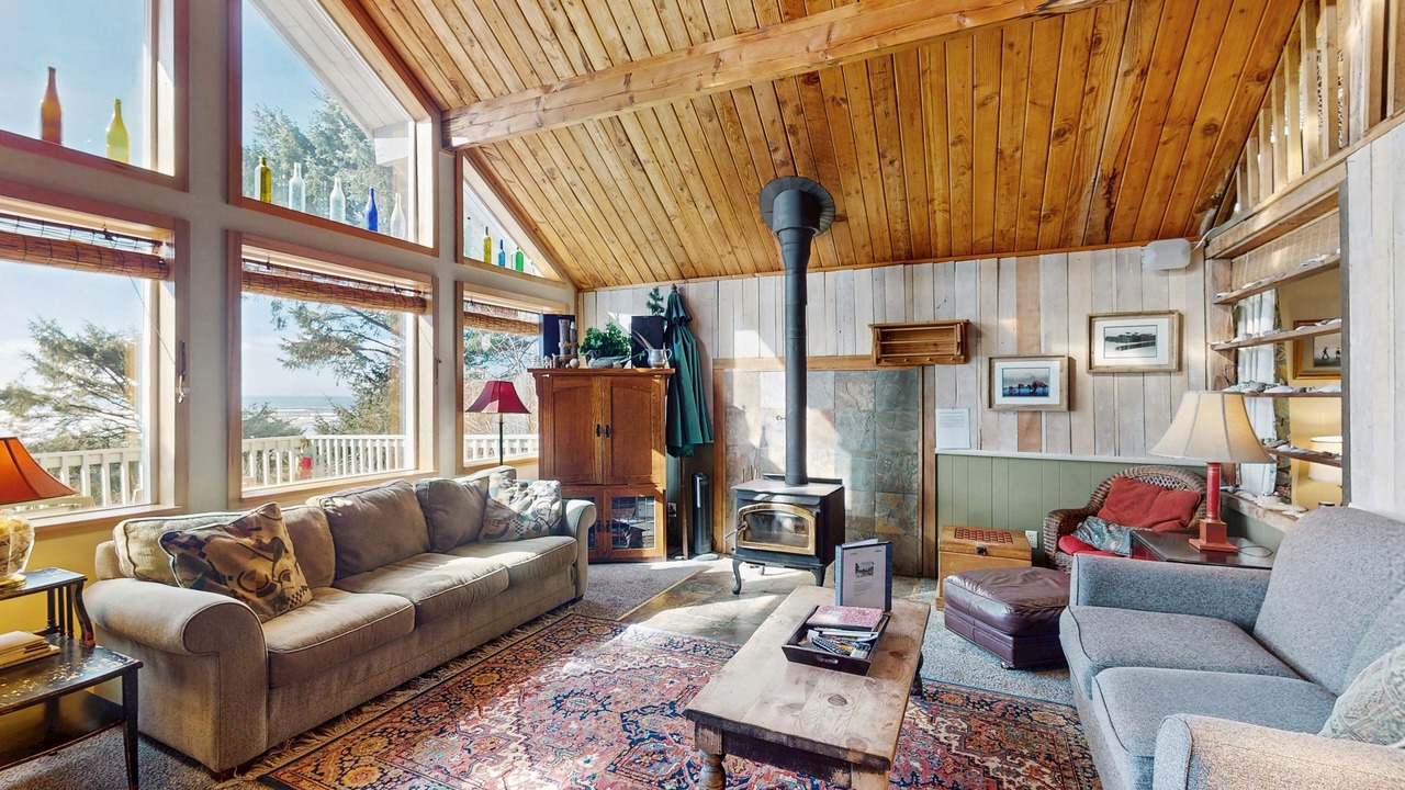 Photo of Livingroom in Copalis Beach