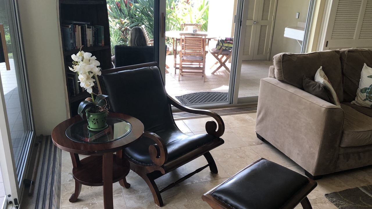 Photo of Livingroom in Waikoloa