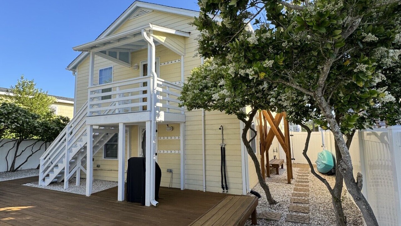 Photo of Patio Balcony in Wrightsville Beach